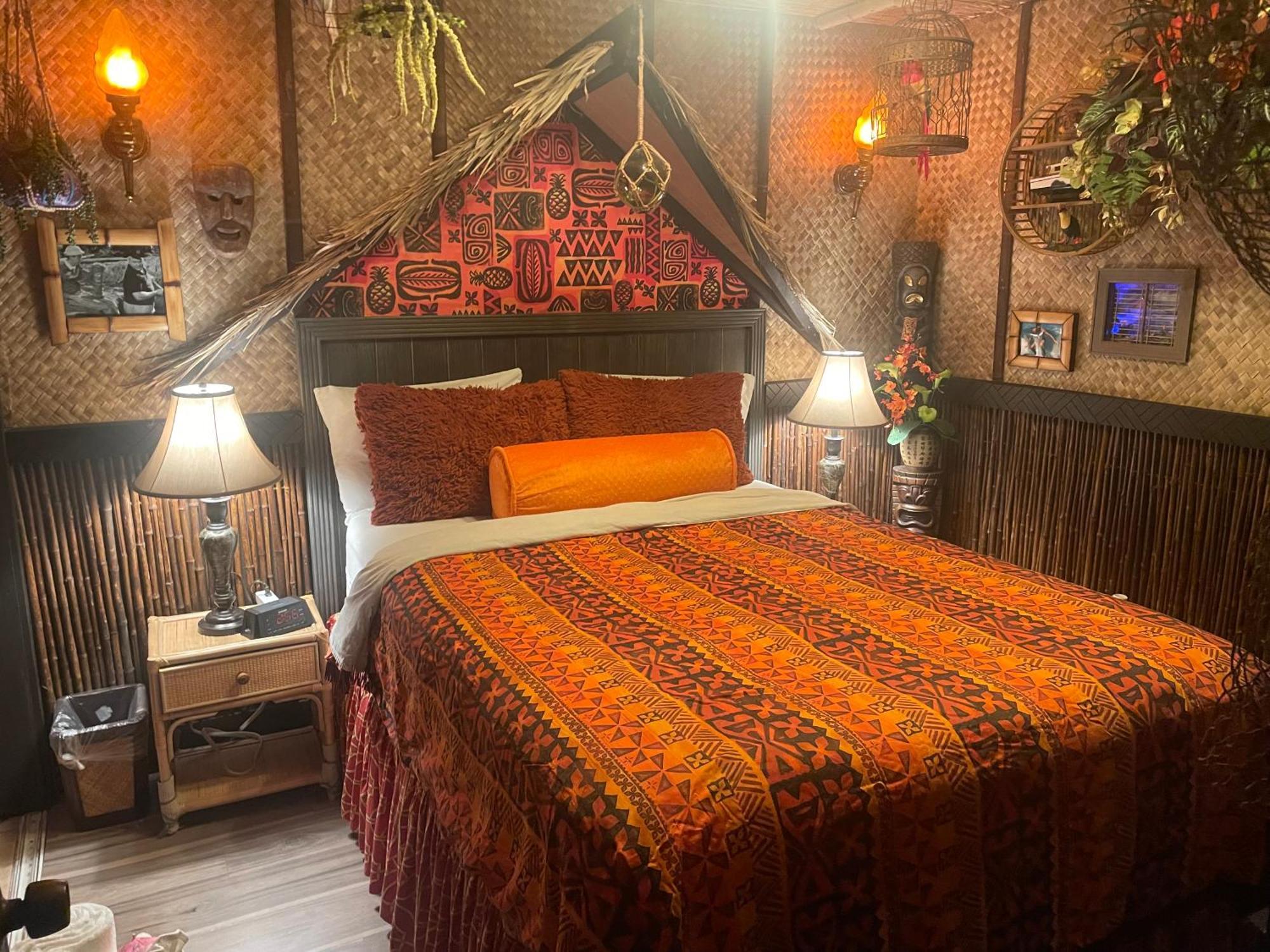 The Kondo Tiki Tampa Eksteriør bilde